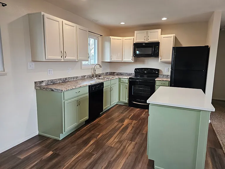 905 New Bedford Dr — Photo 5