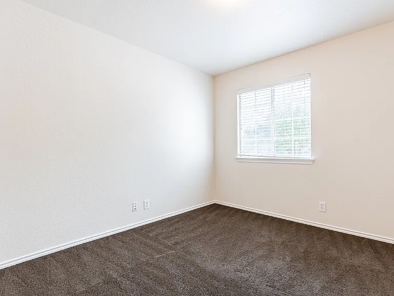 5507 Christina Path — Photo 32