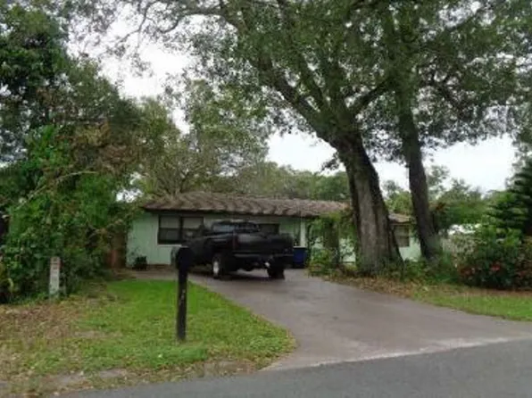 2008 S 30th St, Fort Pierce, FL 34947