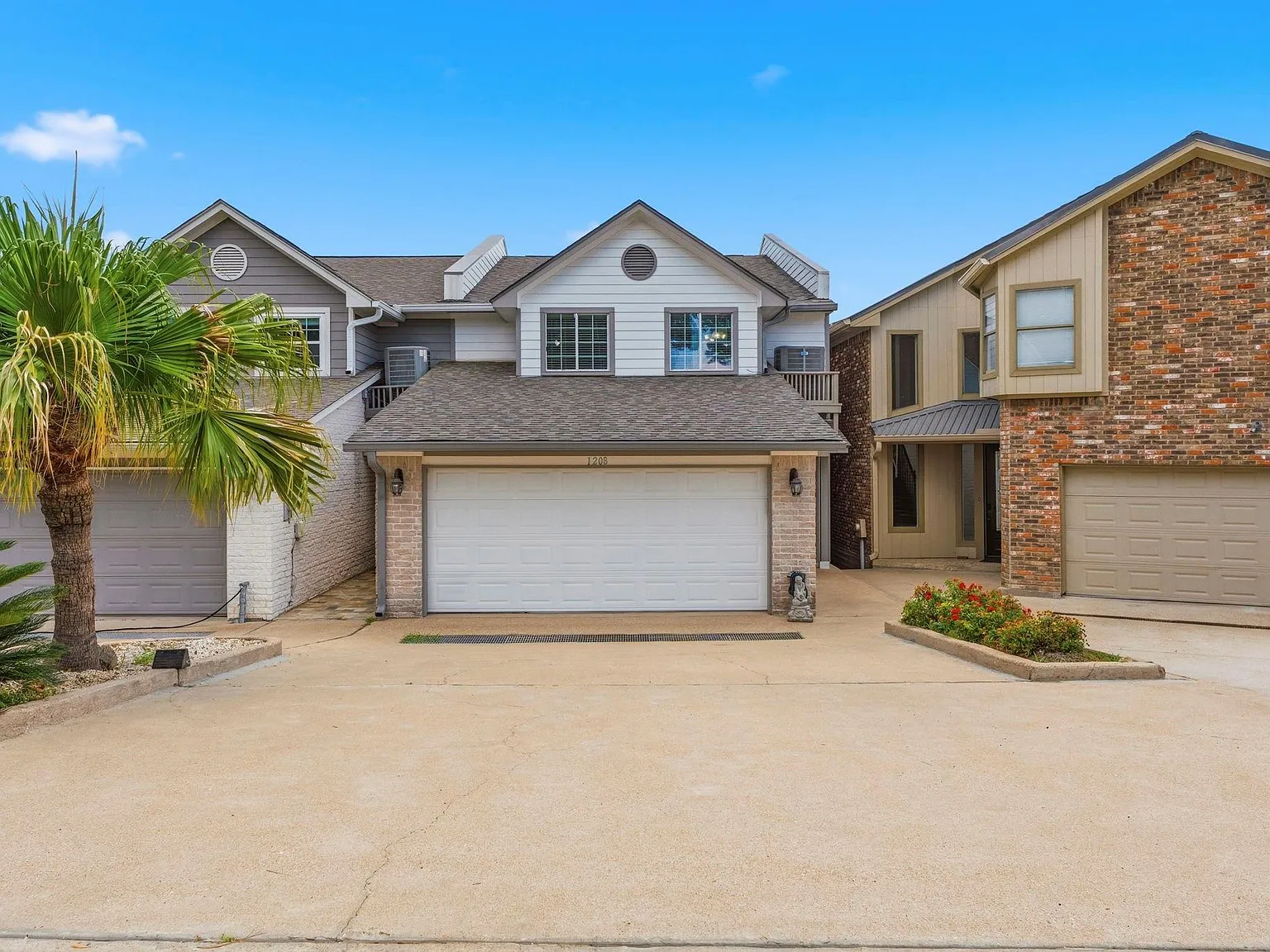 3 bed, 2.5 bath, 2232 sqft, $3,200 — Photo 4