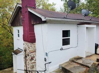 181 Barnett Dr APT B, Tazewell, VA 24651