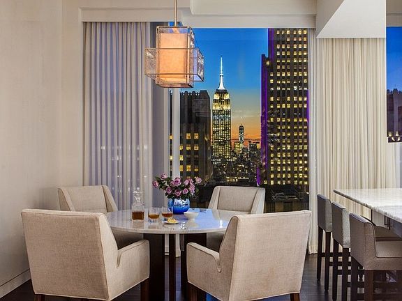3rd image of 20 W 53rd St #42A