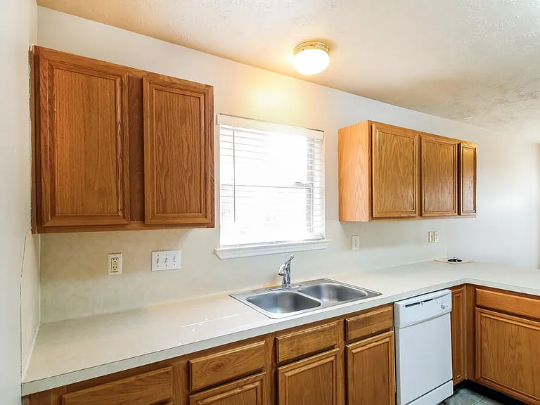 12315 Claresholm Dr — Photo 8