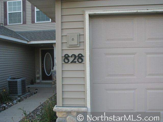 1st image of 828 Fairfield Place