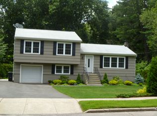 70 Brion Dr, Fairfield, CT 06825