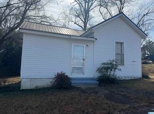 150 Knight Ave, Roanoke, AL 36274