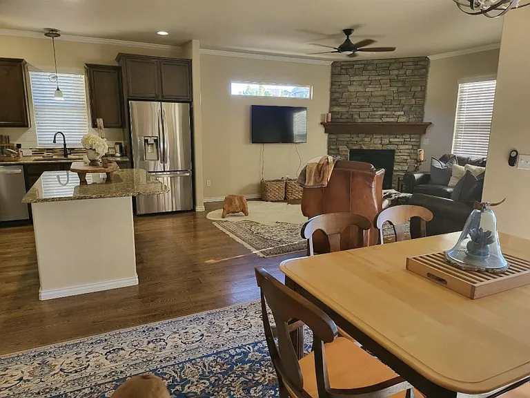 15883 Kansas Pacific Ct — Photo 4