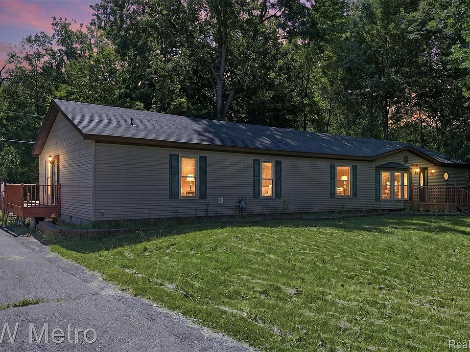 1st image of 22733 Sumpter Rd