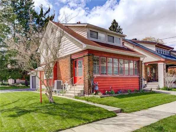 111 Simeon St, Kitchener, ON N2H 1S6
