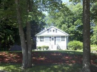 65 Southbridge Rd, Dudley, MA 01571