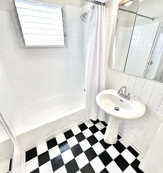 9012 Phyllis Ave — Photo 11