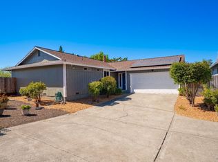 7259 Circle Dr, Rohnert Park, CA 94928