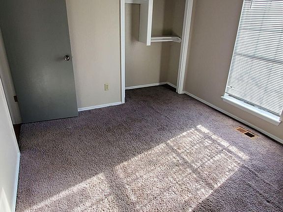 4th image of 13136 Marsh Ln