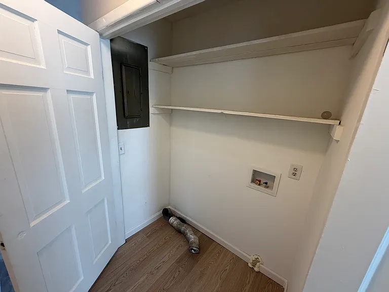 2111 Lincoln Ave — Photo 9