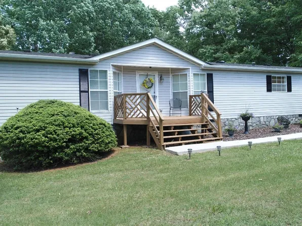 680 Knoll Woods Dr, Rustburg, VA 24588