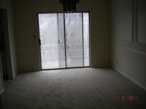 3rd image of 924 Park Central Dr S