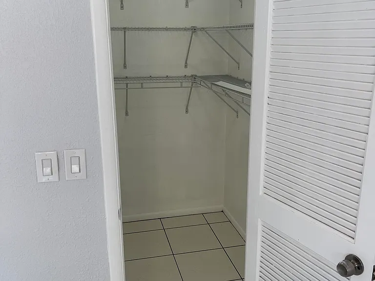440 SE 2nd Ave #5 — Photo 16