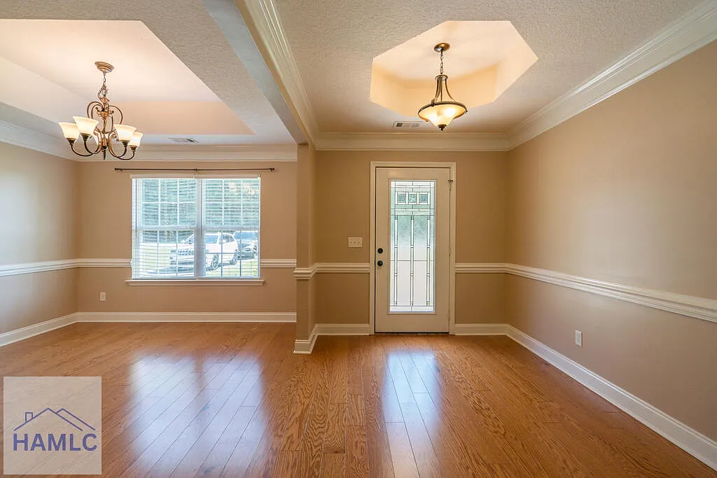 4 bed, 2.5 bath, 1830 sqft, $1,950 — Photo 3