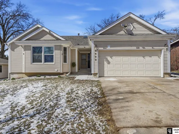6433 Thunderbird Cir, Lincoln, NE 68512