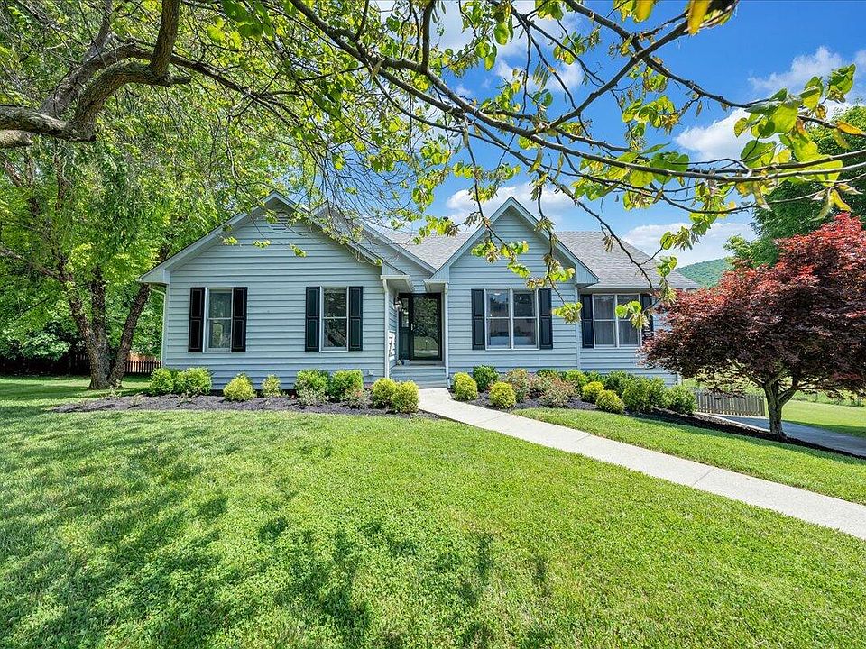 1st image of 3806 Cundiff Dr