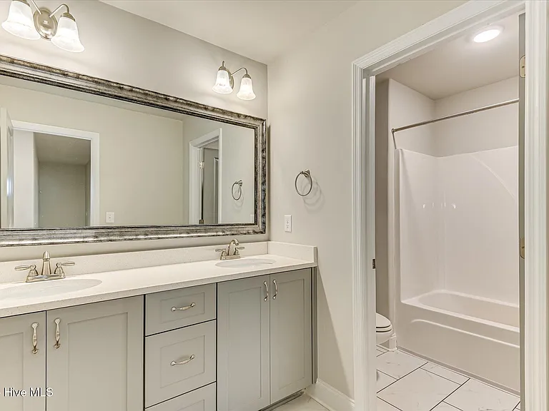 5055 Huntley Trl — Photo 32