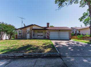 1620 Solitude Dr, Dallas, TX 75241
