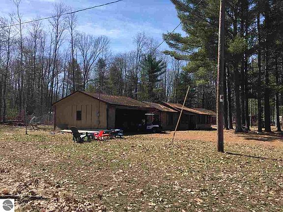 4th image of 1252 Poplar Dr NE