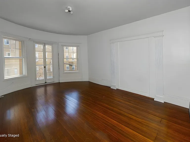 39 Strathmore Rd #3 — Photo 10