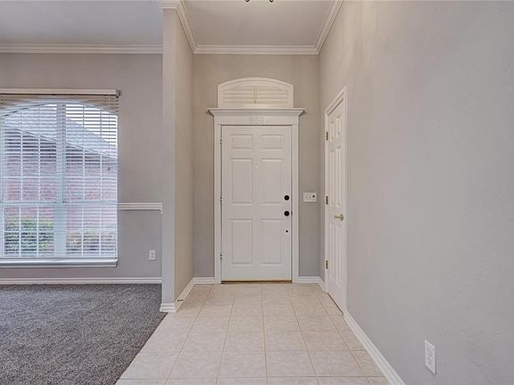 5th image of 1301 SW 121st St