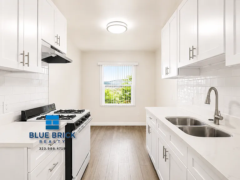 122 N Adams St #18 — Photo 16
