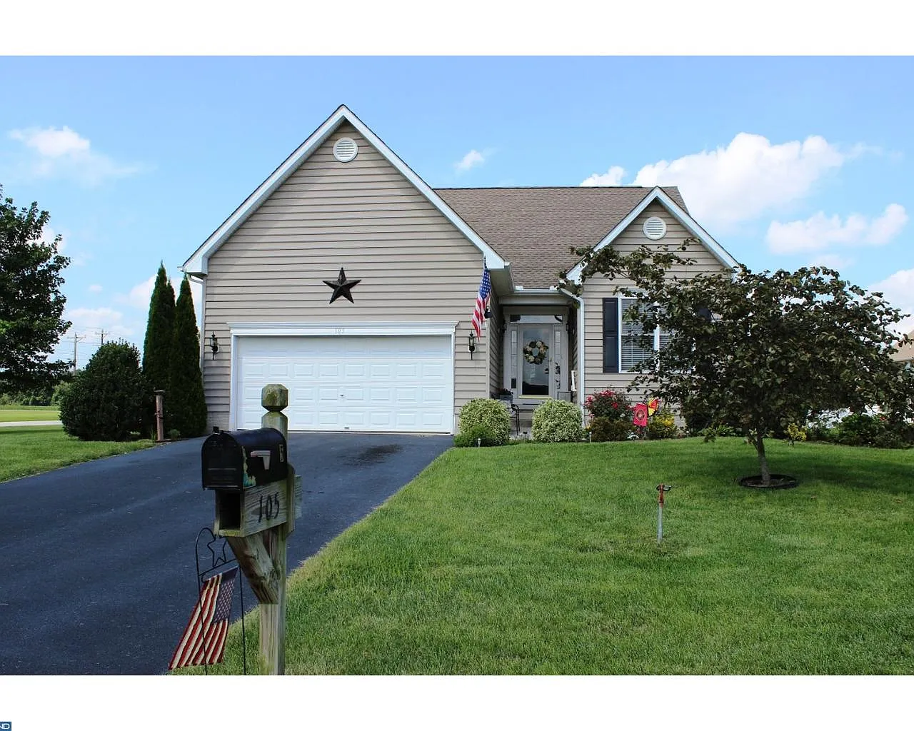 105 Beaufort Ln photo 1