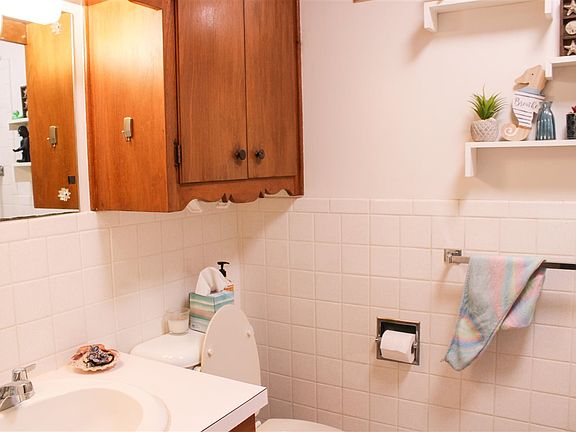 4th image of 1512 Donald Ave