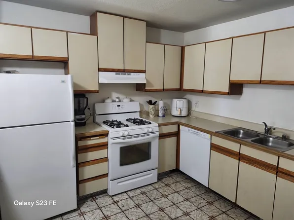 66880 Pierson Blvd APT 7, Desert Hot Springs, CA 92240