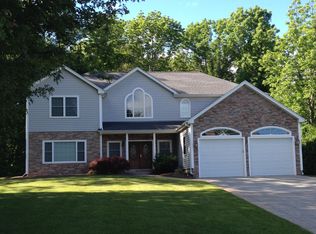 45 Fox Run, Cranston, RI 02921