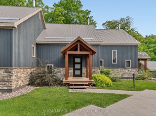 65 Mary Joanne Dr #203, Greater Madawaska, ON K0J 1H0