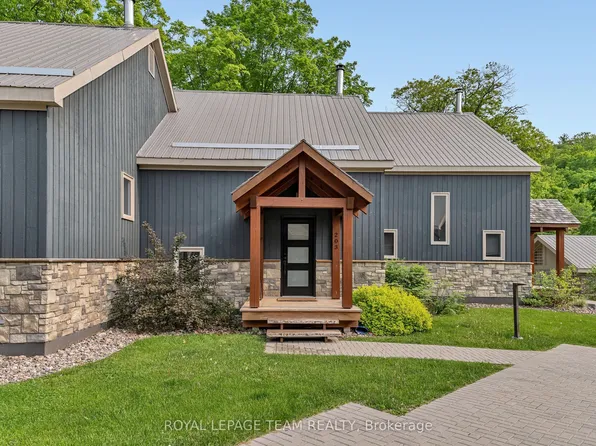 65 Mary Joanne Dr #203, Greater Madawaska, ON K0J 1H0