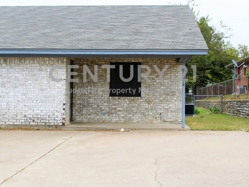 1st image of 1109 Curtis Dr APT A