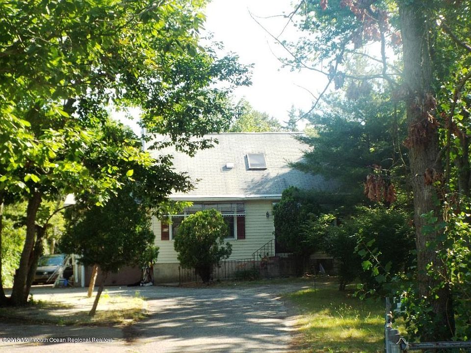 1st image of 1499 E Spruce St