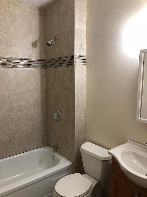 2nd image of 1282 Cook Ave
