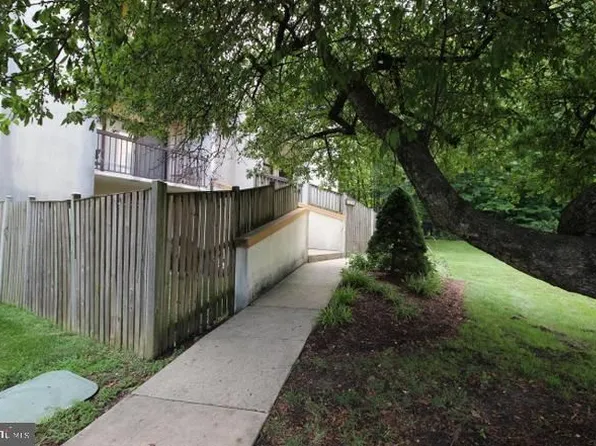 10102 Campus Way S APT 201-4B, Upper Marlboro, MD 20774