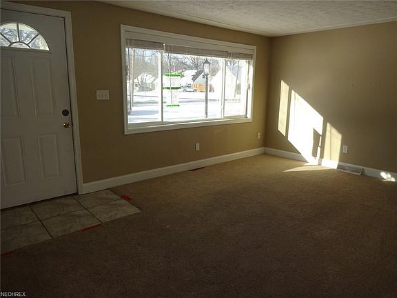 3rd image of 780 Irving Park Blvd