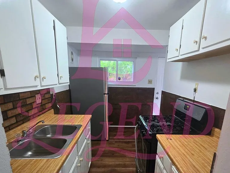10604 Spring Garden Dr — Photo 7