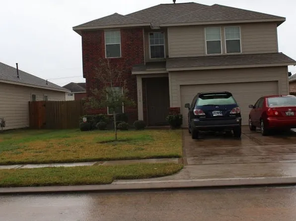 10730 Woodwind Shadows Dr, Cypress, TX 77433