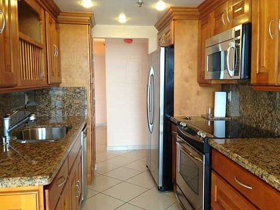 4th image of 210 174th St APT 1811