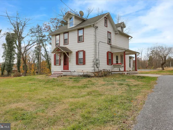 320 S Baumstown Rd, Birdsboro, PA 19508