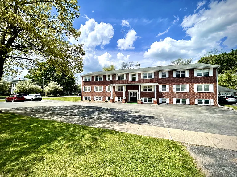 105 E Sands St #10 — Photo 13