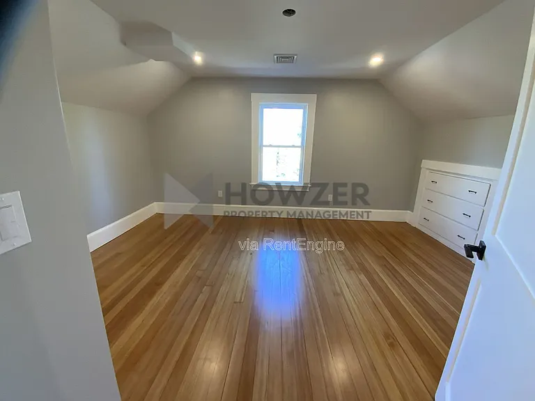 50 E Clinton St #4 — Photo 7