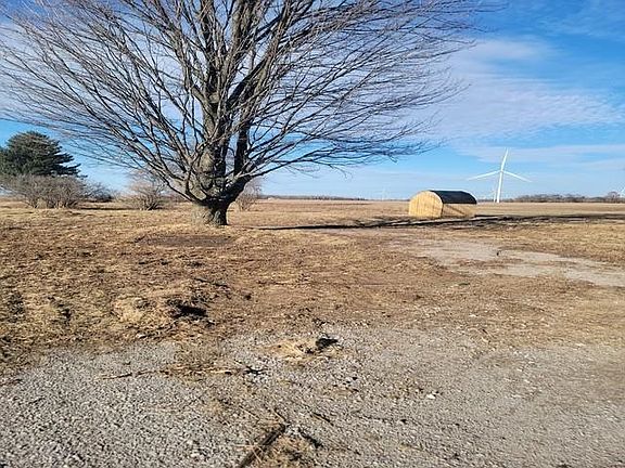 2nd image of 7844 W Gilford Rd