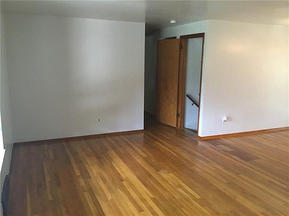 3rd image of 14140 Torie Dr