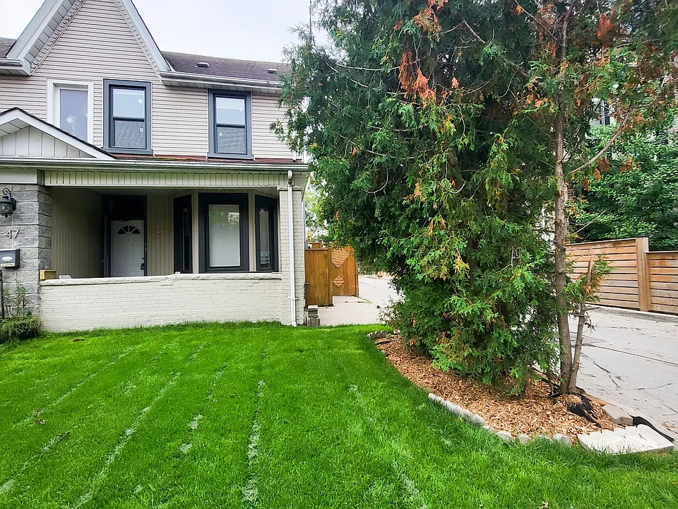 49 Vine Ave